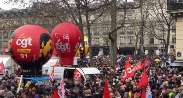 Manifestations En France Plus D Un Million De Personnes Dans Les Rues