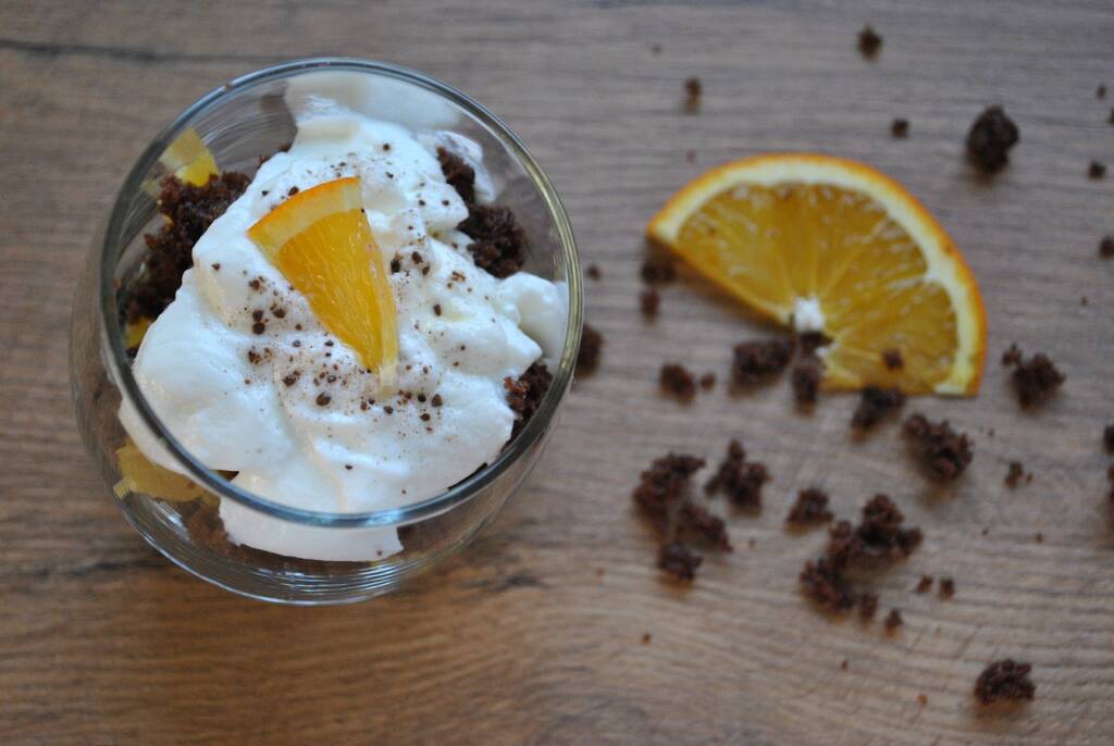 Le dessert léger à la gélatine et au yaourt naturel fait sensation sur TikTok est-il vraiment sain